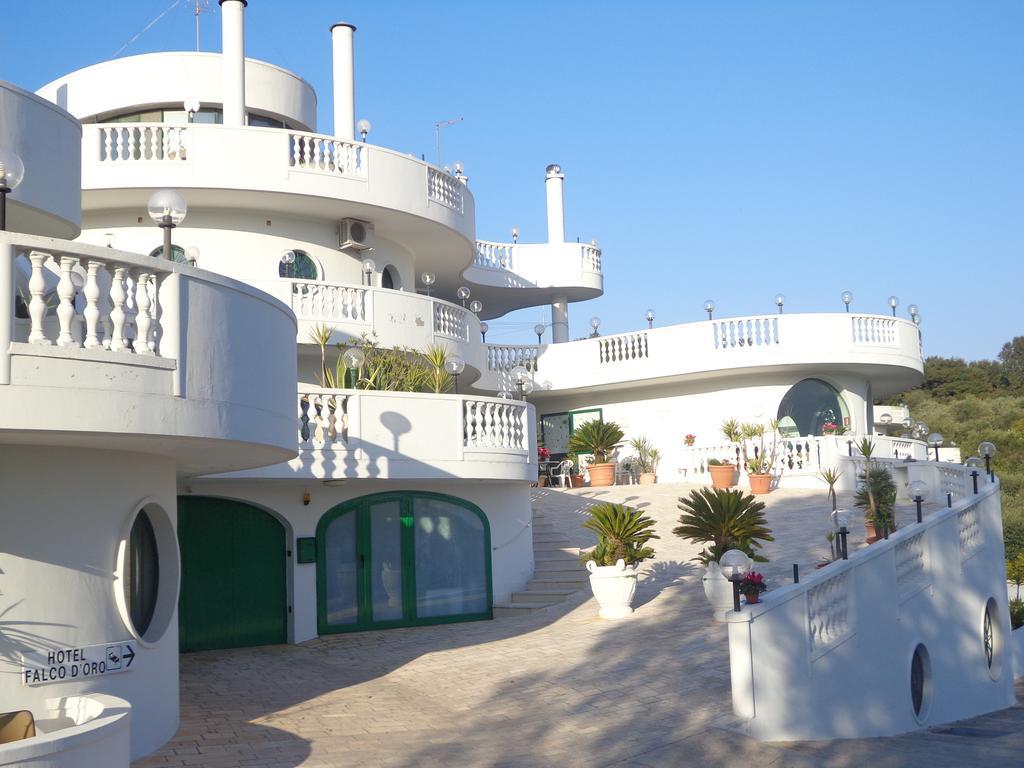 Hotel Falco D'Oro Cisternino Exterior photo