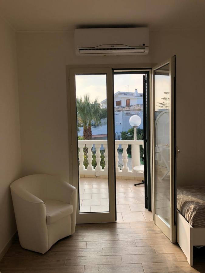 Hotel Falco D'Oro Cisternino Exterior photo